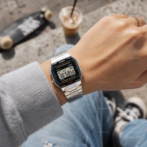 A163WA-1QES Casio Classic Retro Digital Unisex 33mm