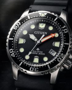 EO2020-08E Citizen Promaster compact dive watch for women with Eco-Drive and ISO certification | EO2020-08E