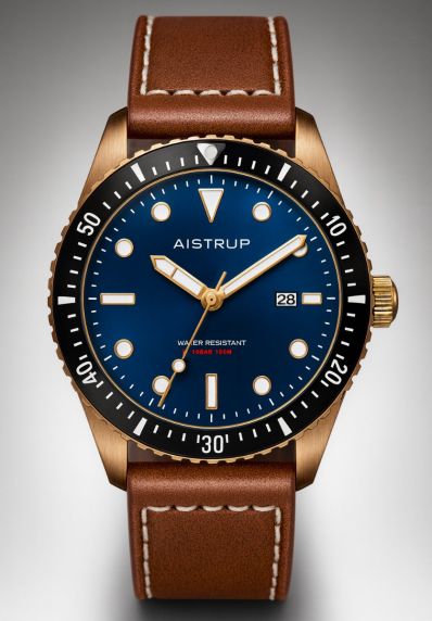 Maritime-inspired men's watch in brass with blue dial, black bezel, and handcrafted brown leather strap in vintage design | AIW8502