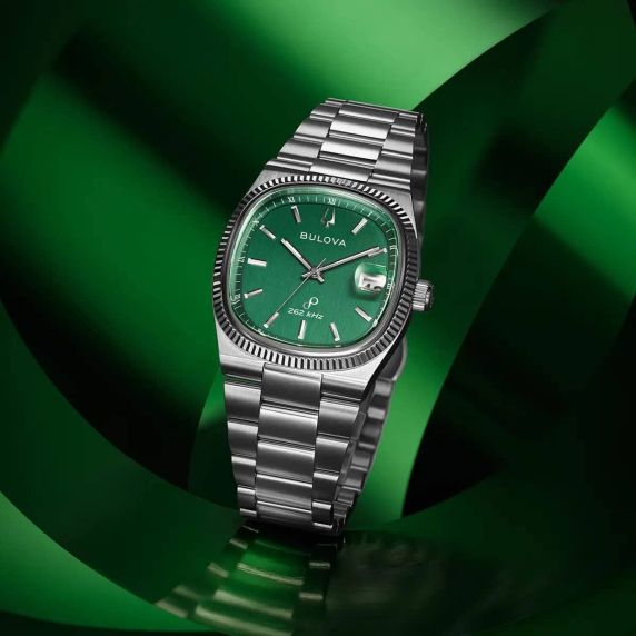 Retro-inspired men's watch from Bulova with green dial and high-precision quartz movement - Super Seville Collection | 96B439